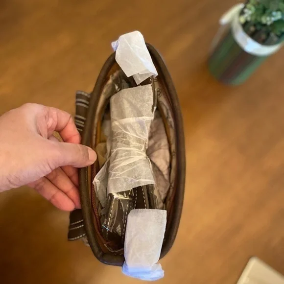 Montana west embroidery collection crossbody bag - Picture 6 of 8